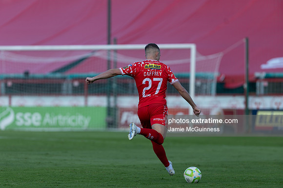 Shelbourne vs Linfield FC-17