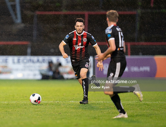Eric Molloy about to shoot home