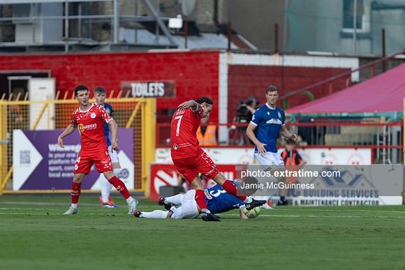 Shelbourne vs Linfield FC-18