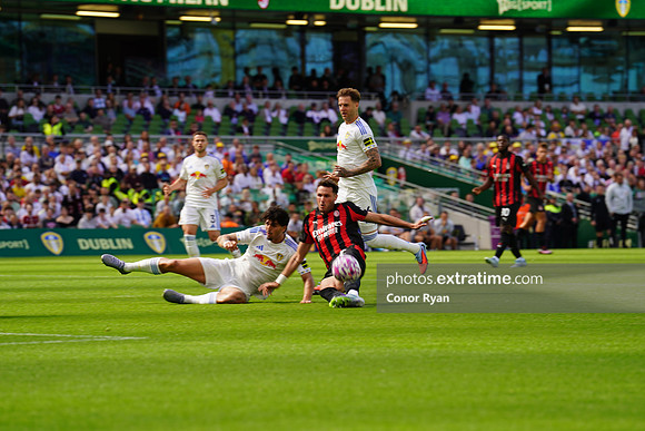 AC Milan v Leeds United 00053