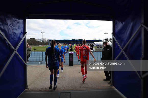 WAT_WOMEN_SHELS_20250016