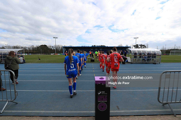 WAT_WOMEN_SHELS_20250017