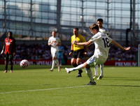 AC Milan v Leeds United 00107