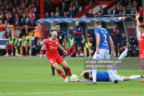Shelbourne FC vs Linfield FC-12